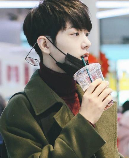 娱乐圈都在吃肖战的瓜,娱乐圈风云再起，揭秘明星幕后故事